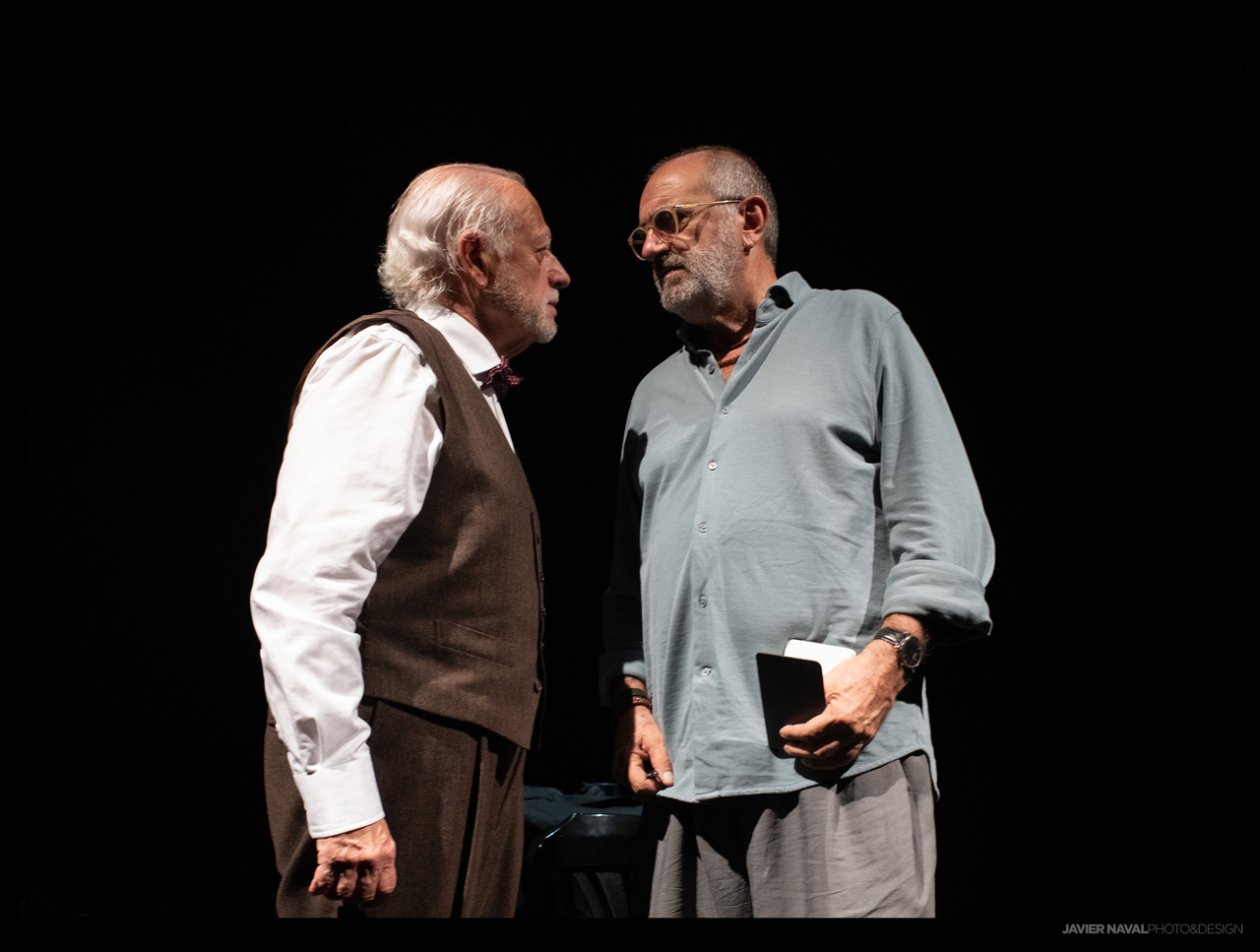 "Esencia", una producción del Teatro Español y Entrecajas Producciones Teatrales