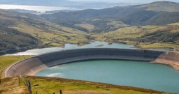 Mesa redonda: "Energía y prosperidad en Cantabria: retos regulatorios, tecnológicos e industriales"
