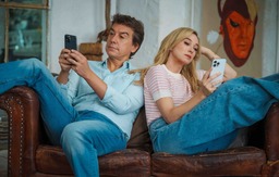 Marta Hazas y Javier Veiga son "Un matrimonio sin filtros"