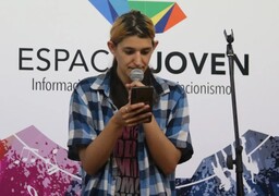 Jam up! Micro abierto joven