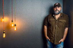 Ricardo Lezón desgrana su cancionero en Cajas de Música