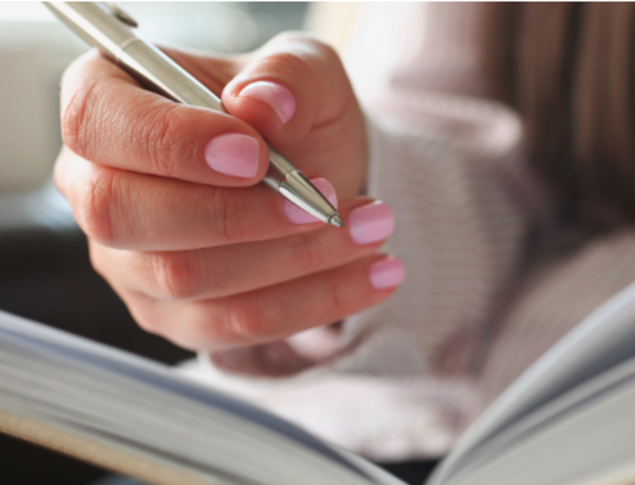 Firmas de libros por el Día de las Mujeres Escritoras