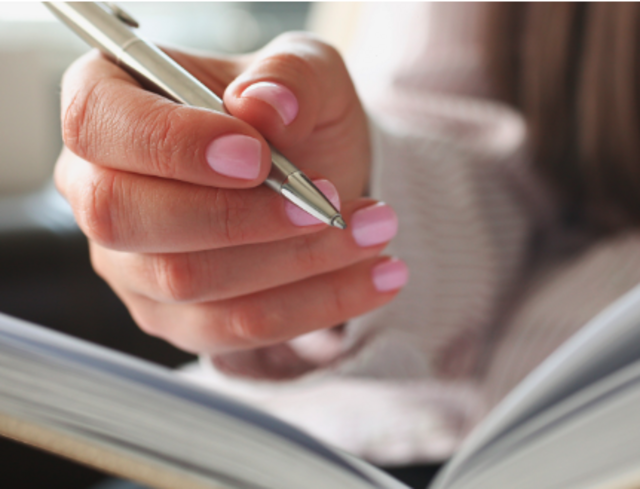Firmas de libros por el Día de las Mujeres Escritoras