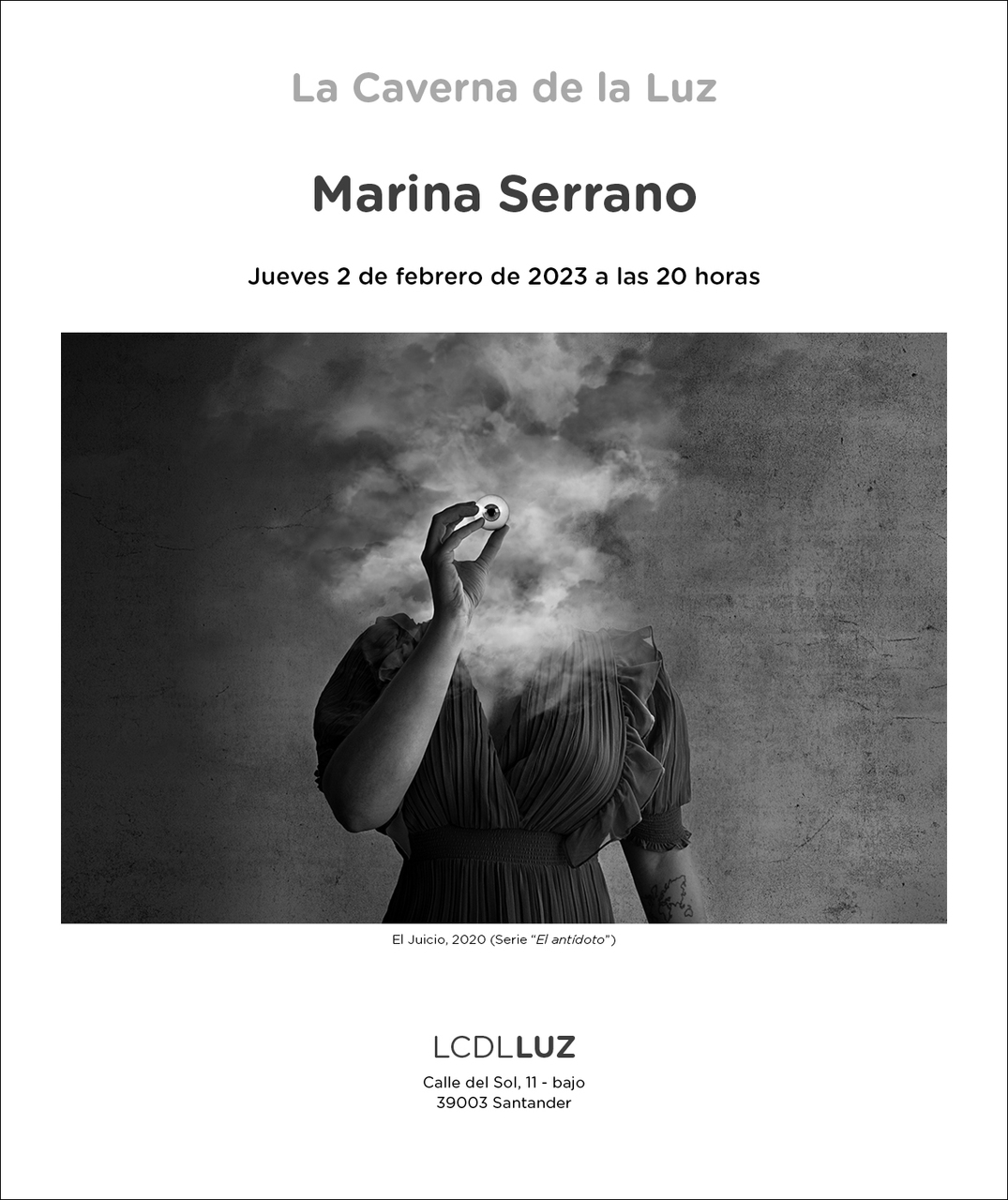 Marina Serrano enciende el escaparate de La Caverna de la Luz
