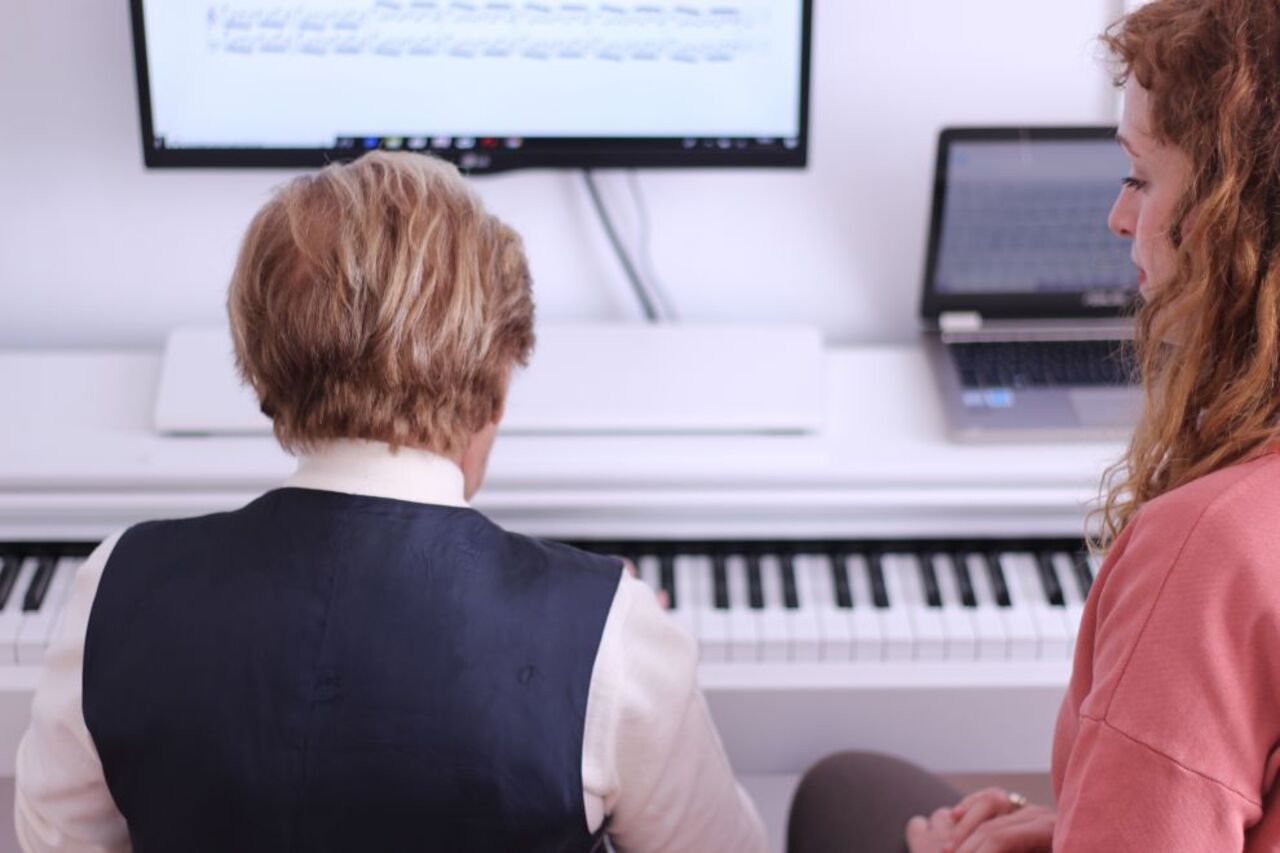 Partituras y acordes de piano para combatir las secuelas cognitivas después del cáncer